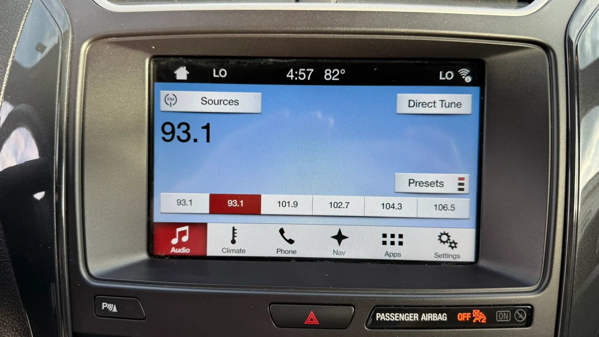Used 2017 Ford Explorer XLT w/ Equipment Group 202A FWD image 25
