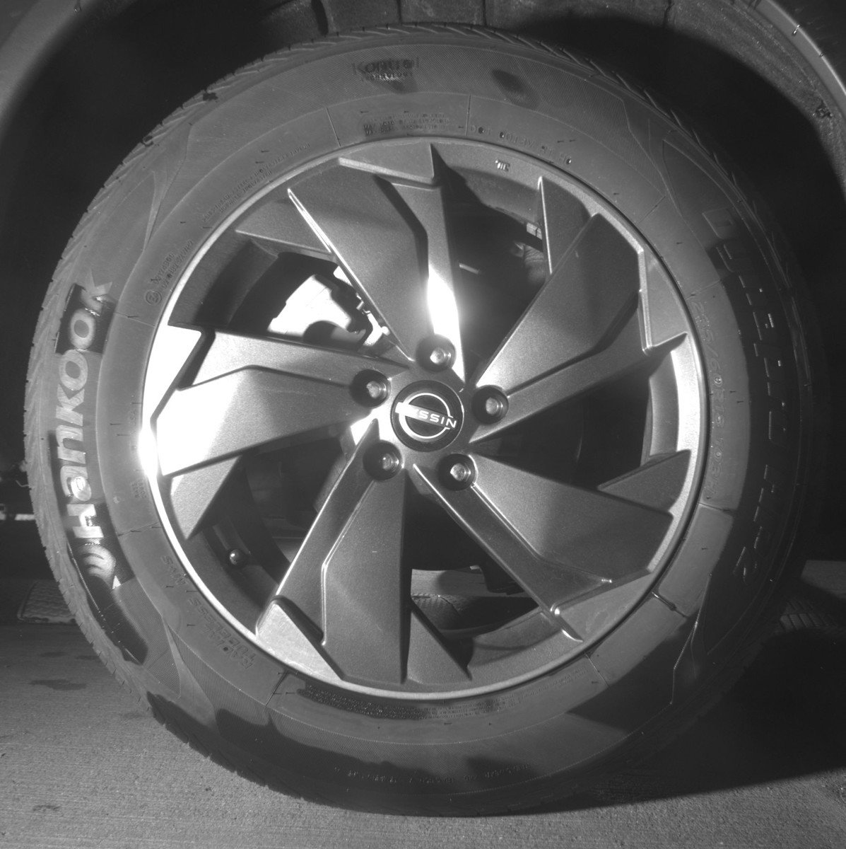 Used 2025 Nissan Rogue SV AWD/4WD image 15