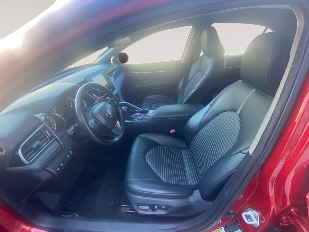 Used 2021 Toyota Camry SE FWD image 9