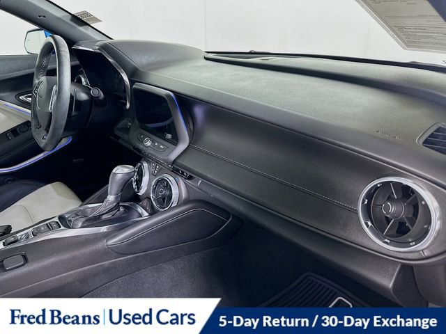 Used 2016 Chevrolet Camaro LT image 30