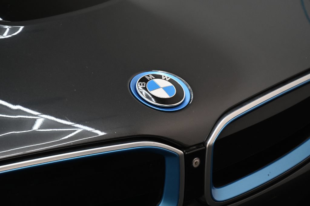 Used 2016 BMW i8 AWD/4WD image 10