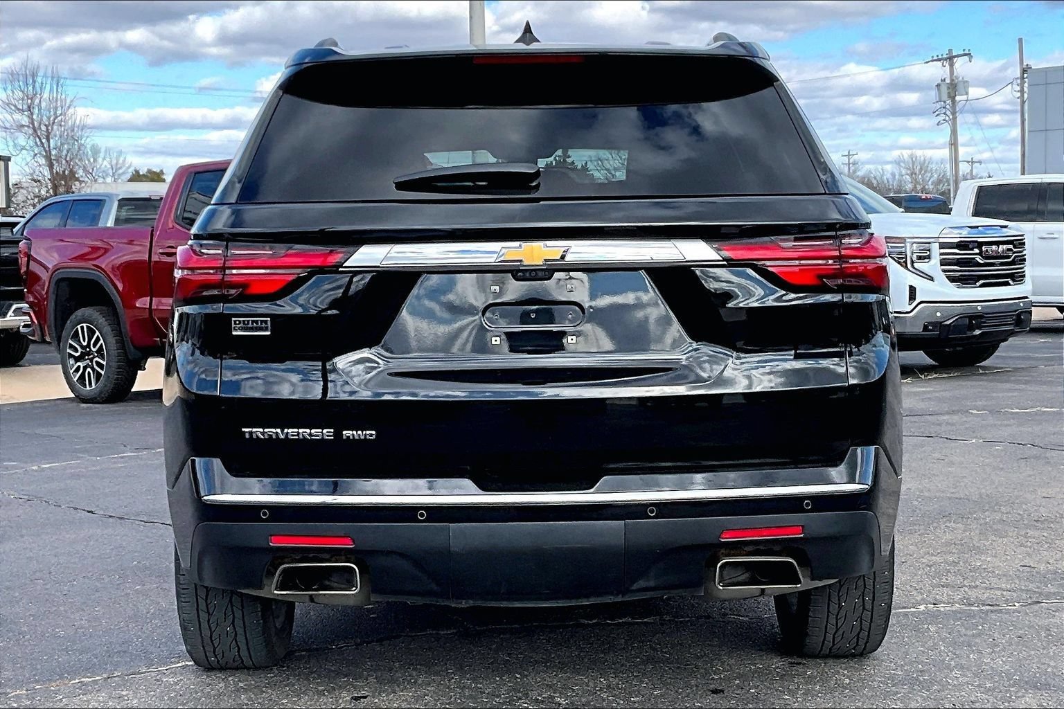Used 2022 Chevrolet Traverse High Country w/ LPO, Floor Liner Package AWD/4WD image 4