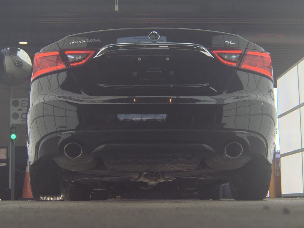 Used 2016 Nissan Maxima 3.5 SL w/ Interior Lighting Package image 6