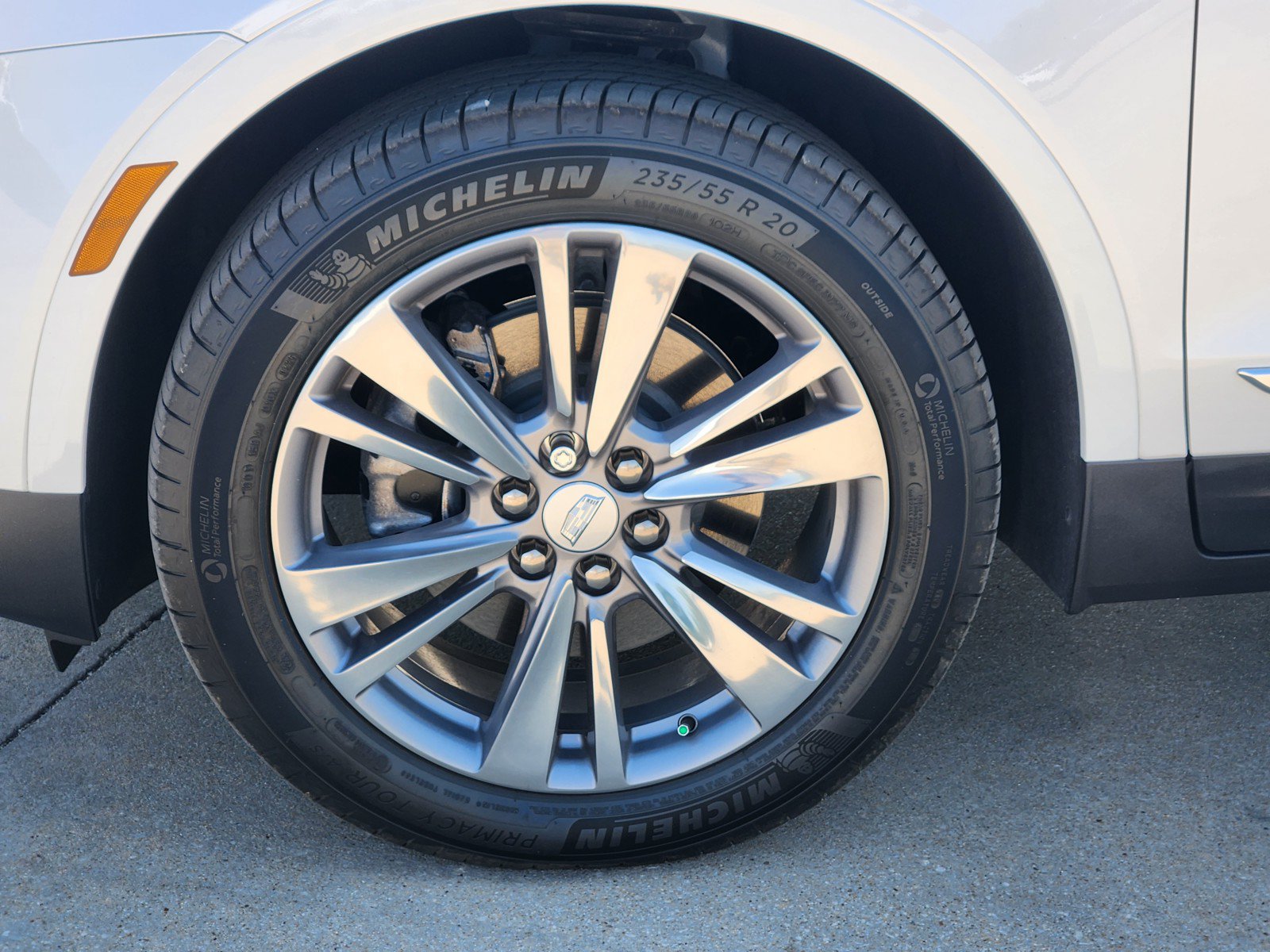 Certified 2026 Cadillac XT5 Premium Luxury w/ Driver Assist Package FWD image 32