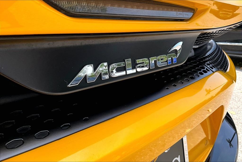 Used 2023 McLaren GT RWD image 37
