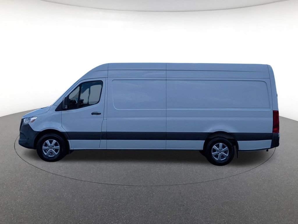 Used 2021 Mercedes-Benz Sprinter 2500 image 8