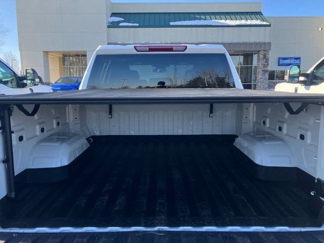 Used 2024 GMC Sierra 1500 SLT image 4