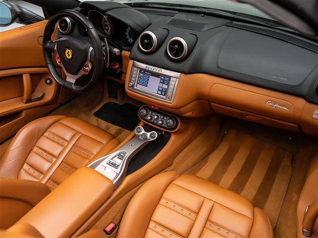 Used 2011 Ferrari California image 44