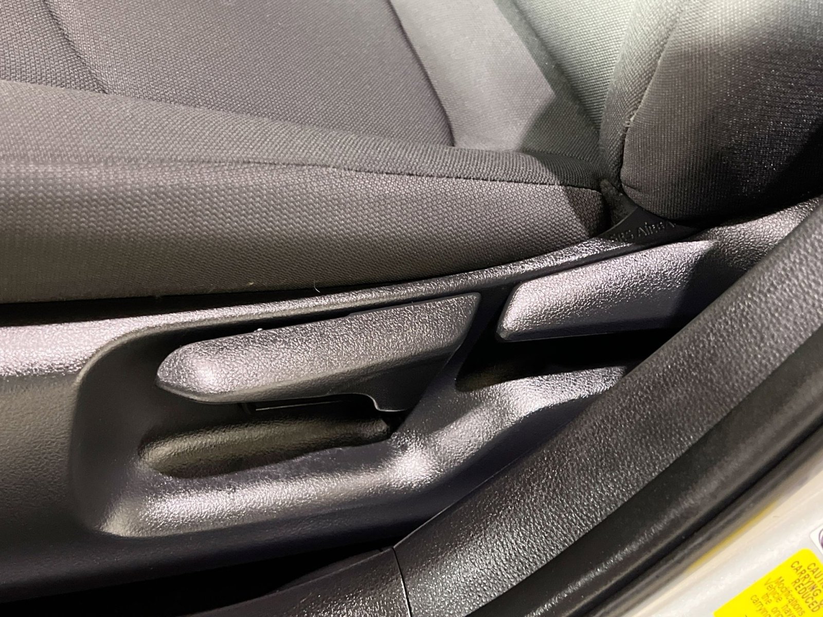 Used 2021 Toyota Corolla LE w/ Carpet Mat Package (TMS) image 21