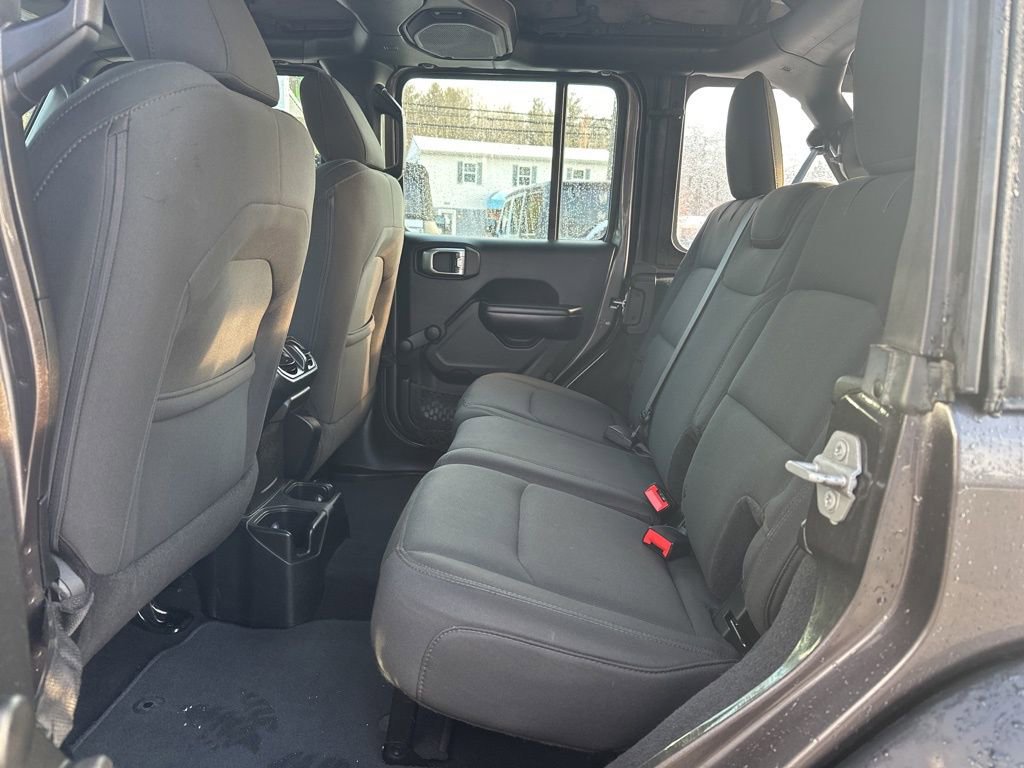 Used 2018 Jeep Wrangler Unlimited Sport image 28