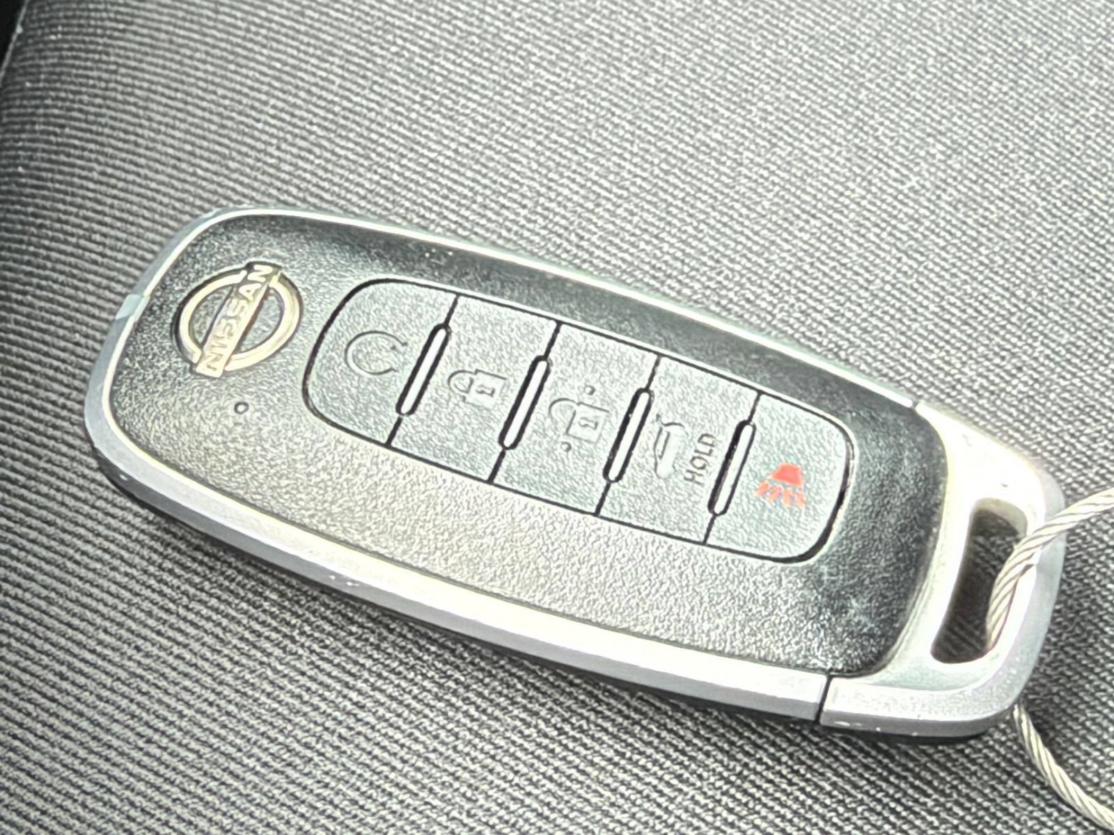 Used 2025 Nissan Pathfinder SV AWD/4WD image 17