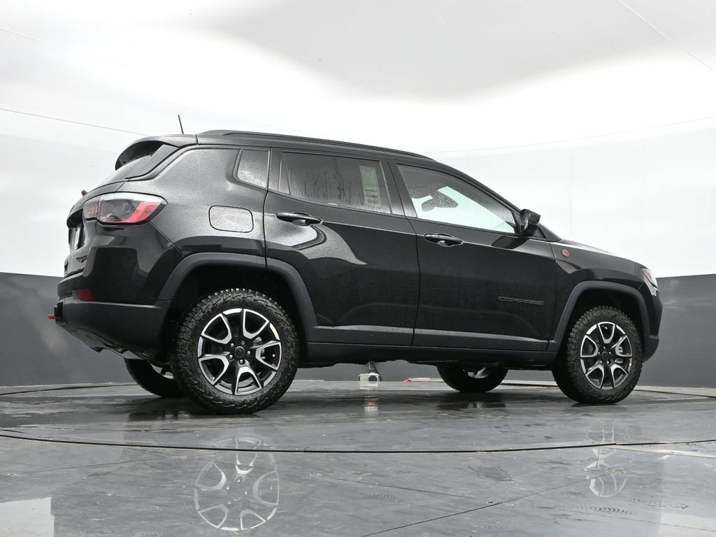 New 2026 Jeep Compass Trailhawk w/ Trailer Tow Group AWD/4WD image 41