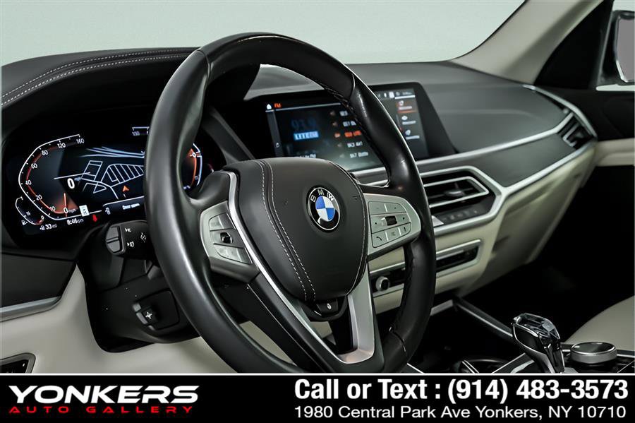 Used 2022 BMW X7 xDrive40i w/ Executive Package image 70