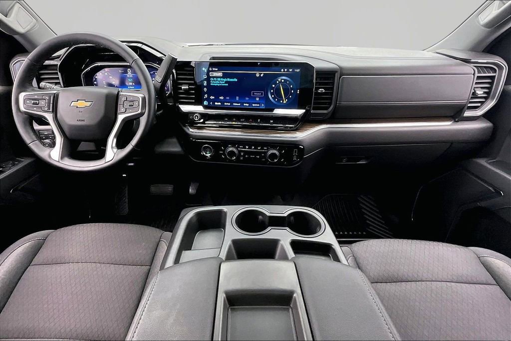Used 2024 Chevrolet Silverado 1500 LT AWD/4WD image 16