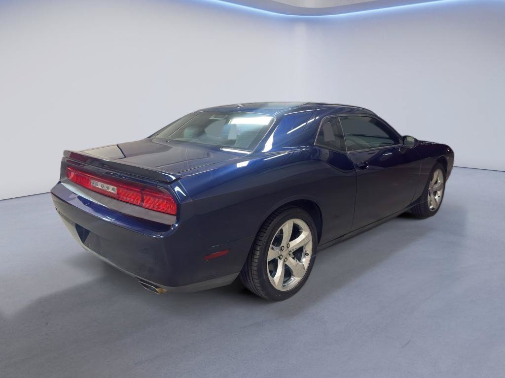 Used 2013 Dodge Challenger R/T Plus RWD image 8