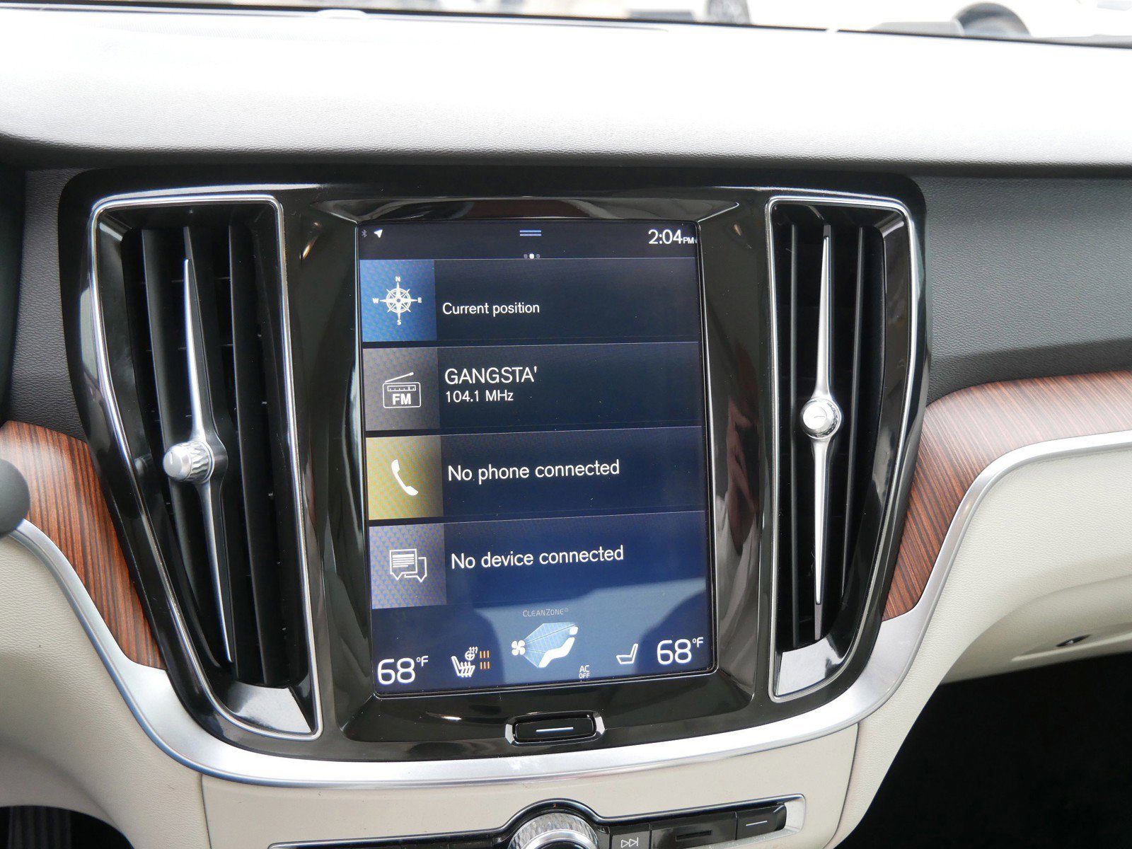 Used 2019 Volvo S60 T6 Momentum w/ Premium Package image 18