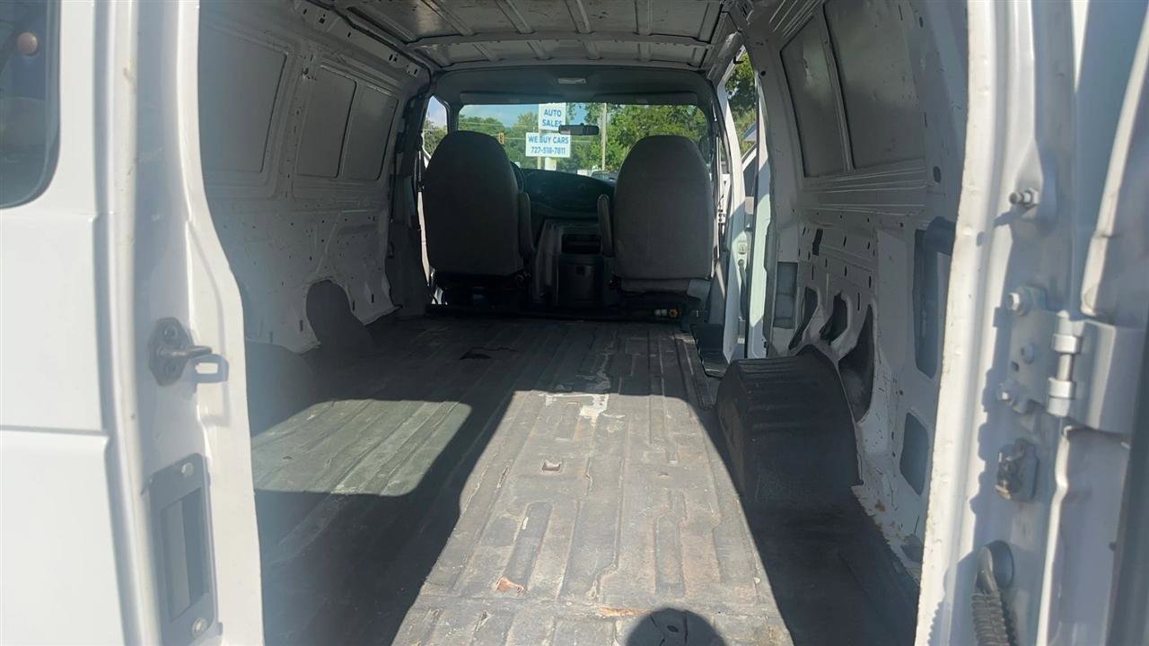 Used 2001 Ford E-250 and Econoline 250 Extended RWD image 21