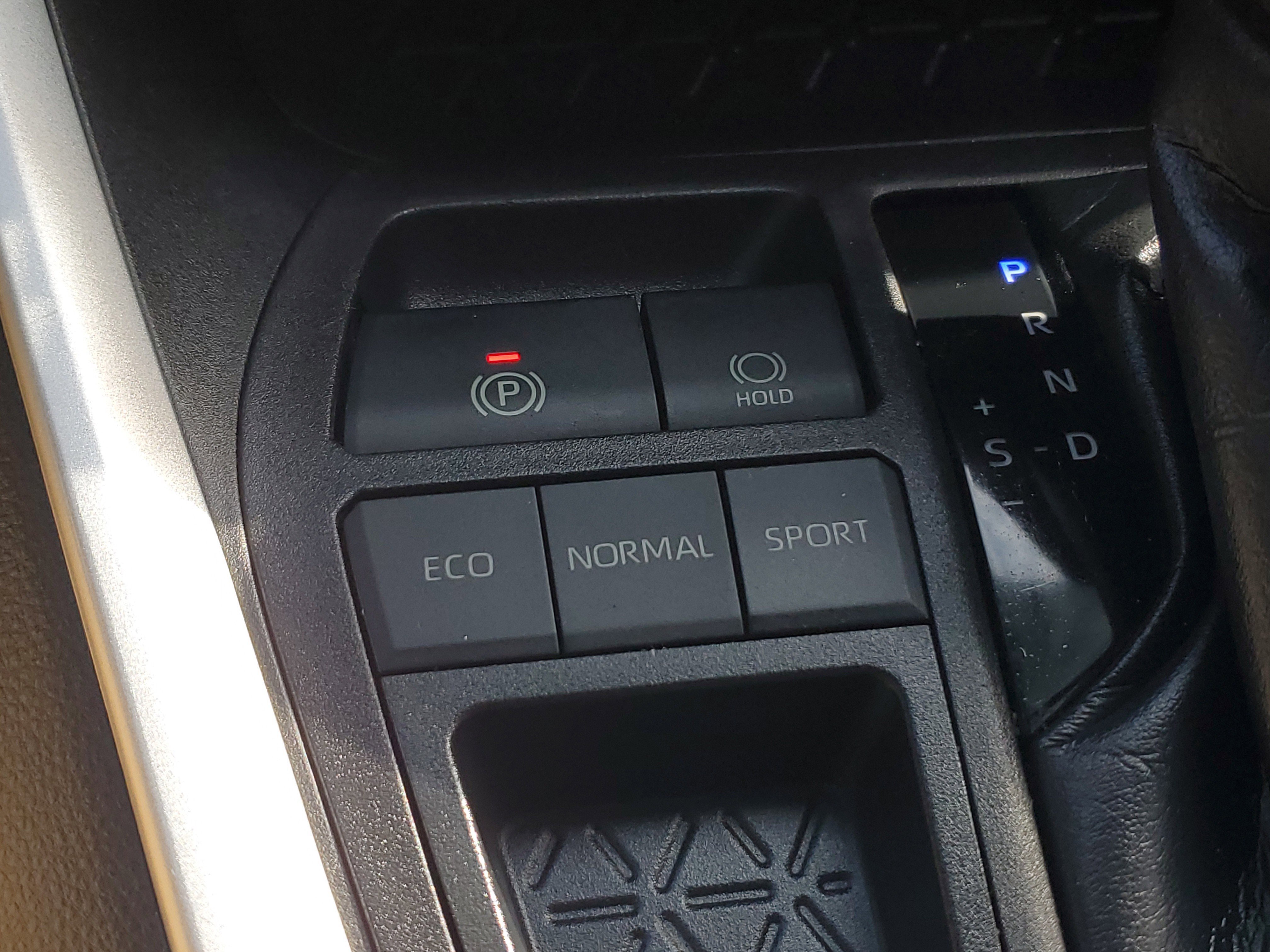 Certified 2021 Toyota RAV4 XLE w/ Convenience Package image 29