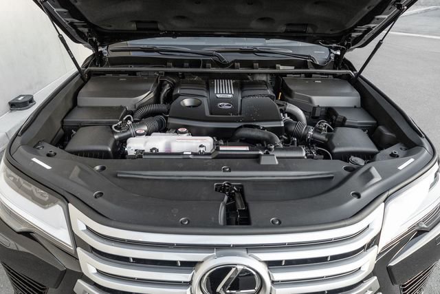 New 2026 Lexus LX 600 4WD w/ Luxury Package image 12