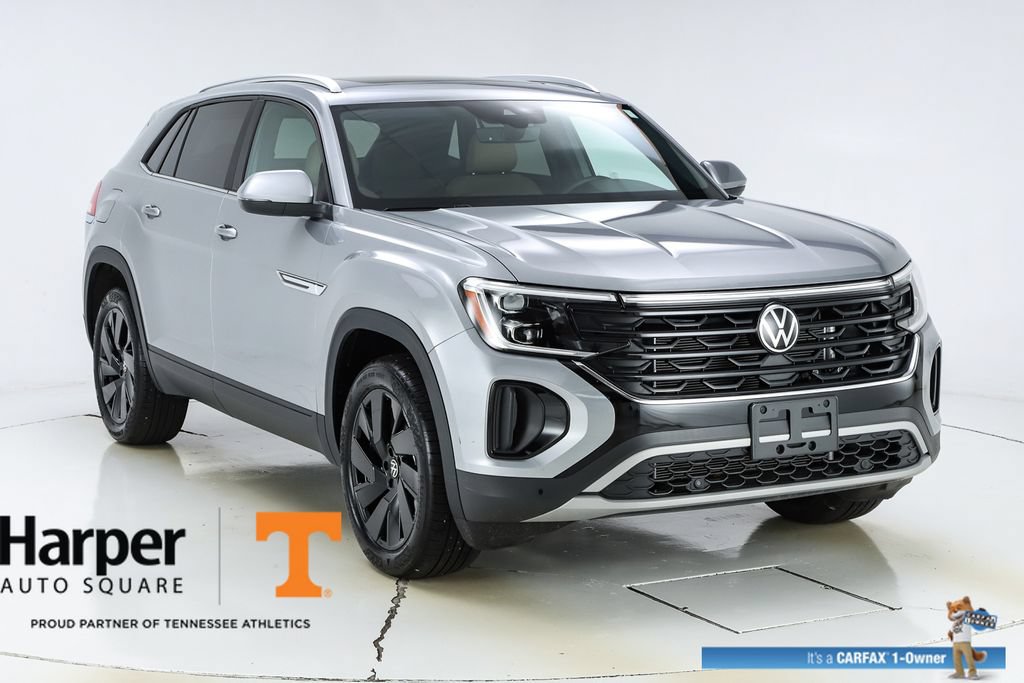 Used 2025 Volkswagen Atlas Cross Sport SE w/ Panoramic Sunroof Package AWD/4WD image 15
