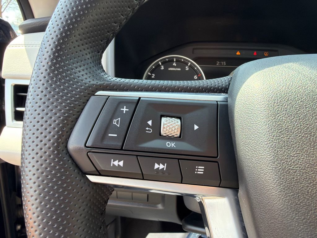 Used 2025 Mitsubishi Outlander AWD image 24