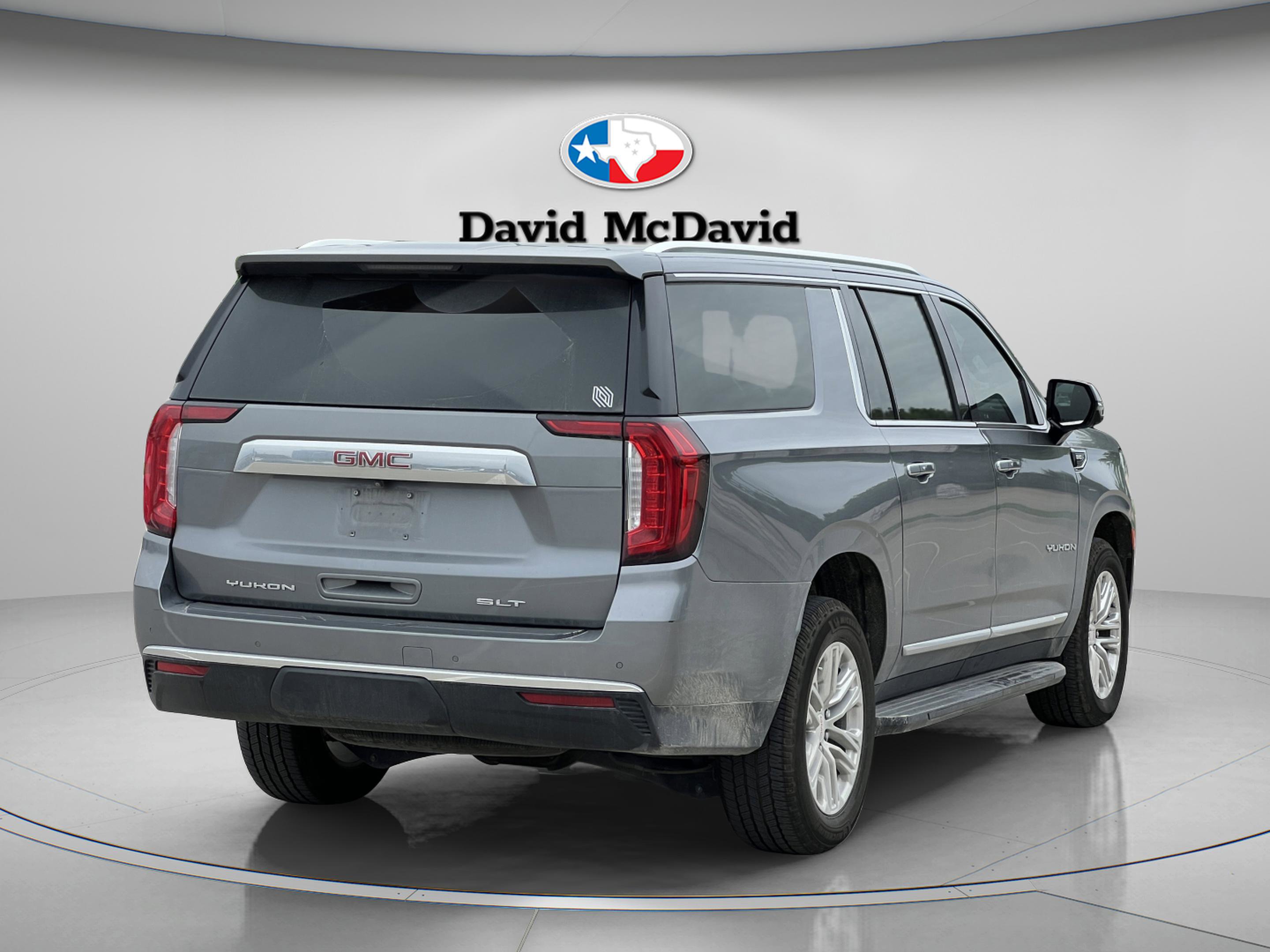 Used 2022 GMC Yukon XL SLT w/ SLT Luxury Package AWD/4WD image 12