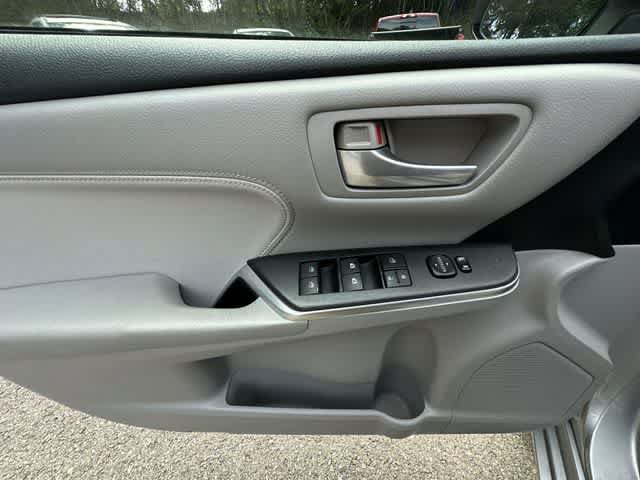 Used 2015 Toyota Camry XLE w/ Convenience Package FWD image 15