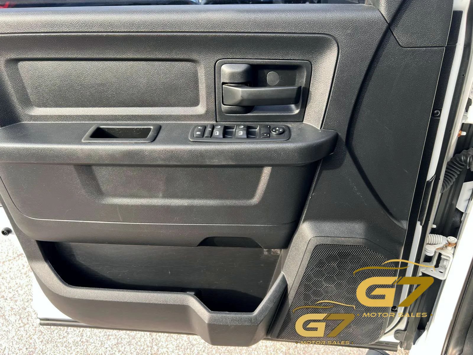 Used 2017 RAM 3500 Tradesman w/ Chrome Appearance Group AWD/4WD image 11