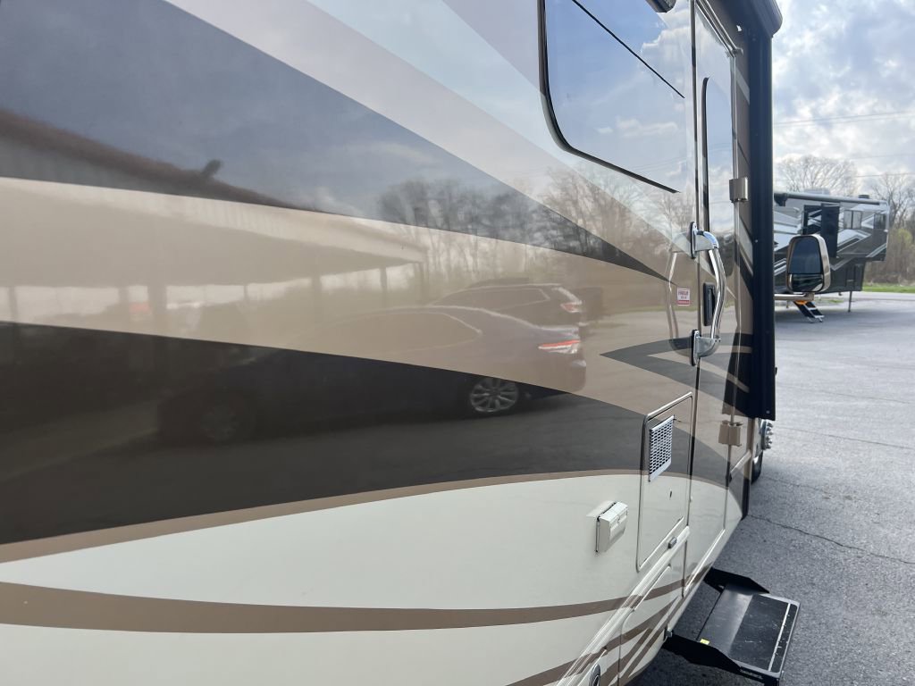 Used 2017 Ford E-450 and Econoline 450 Super Duty w/ Motorhome Prep Package image 56