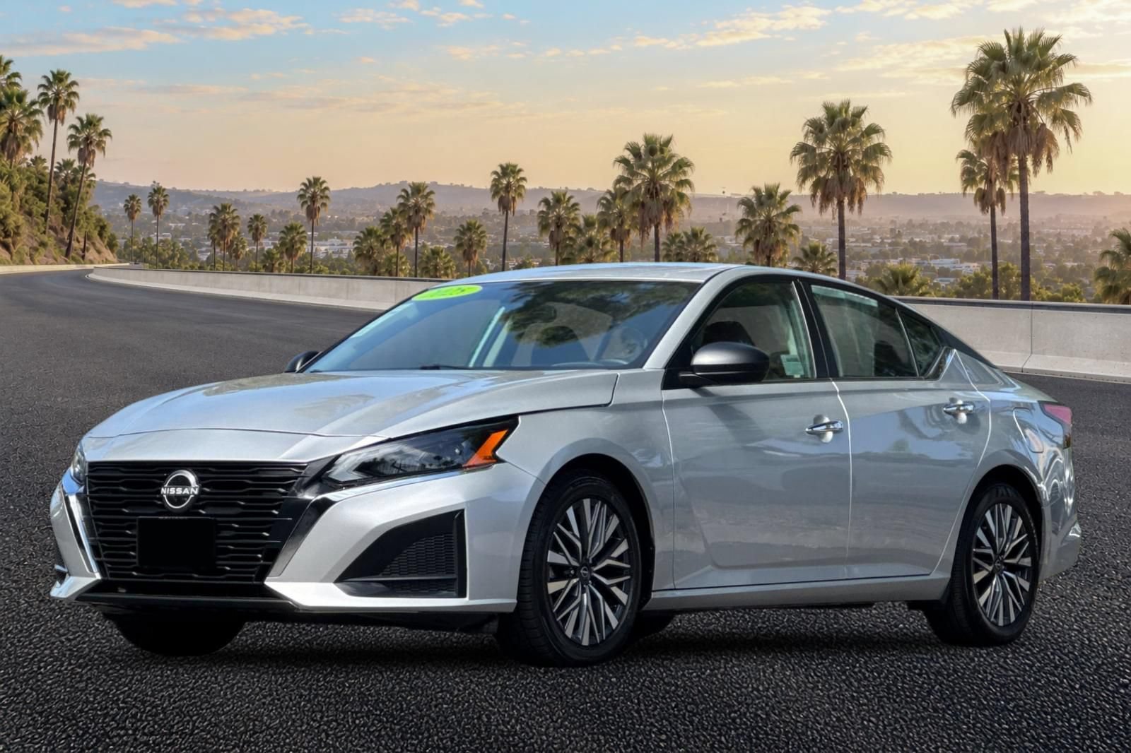 Used 2025 Nissan Altima 2.5 SV FWD image 8