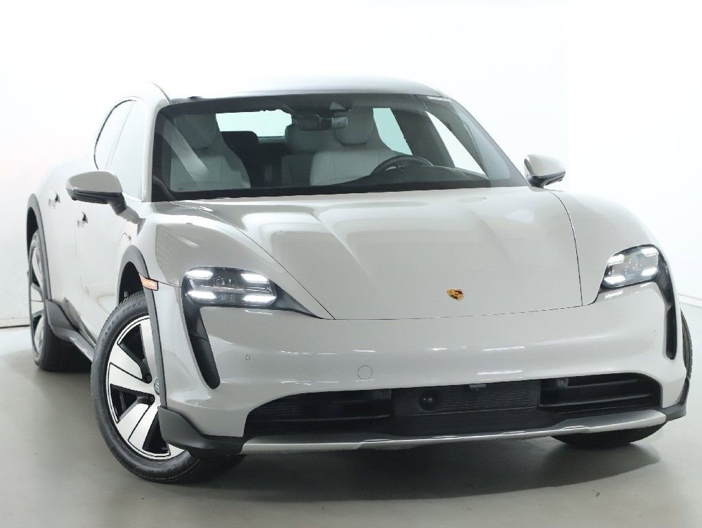 Used 2022 Porsche Taycan 4S AWD/4WD image 2