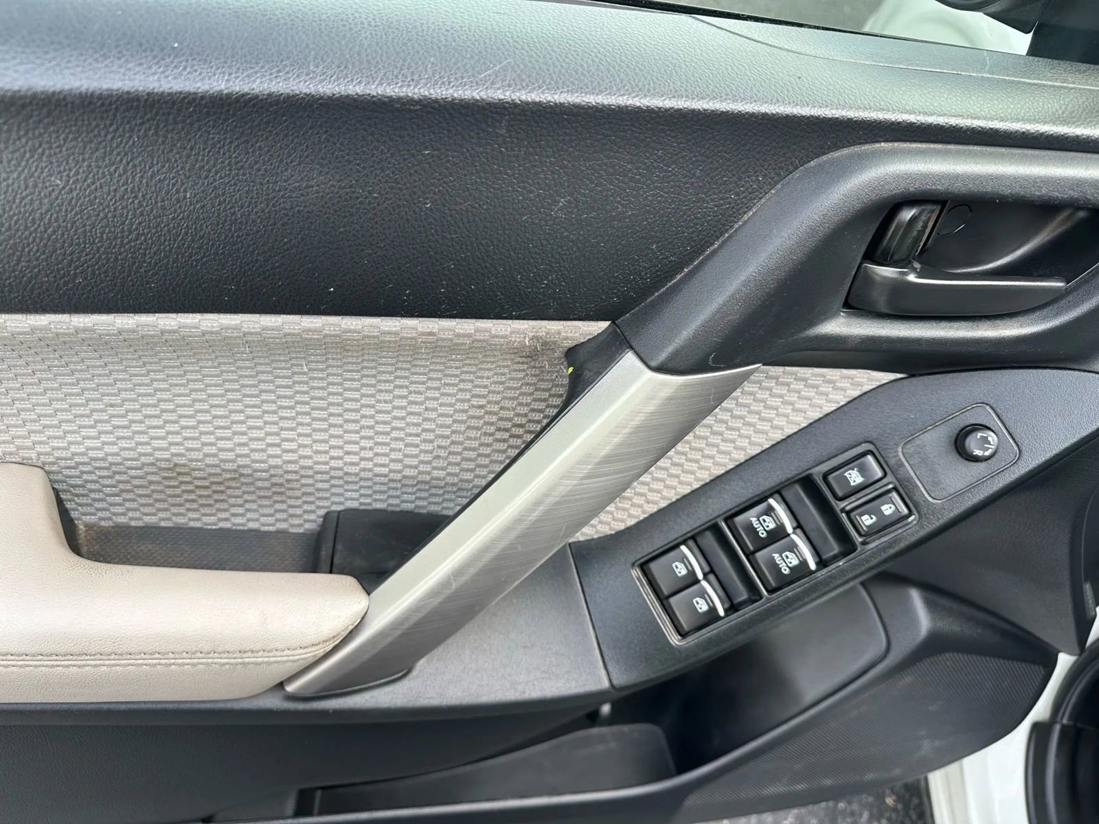 Used 2018 Subaru Forester 2.5i Premium AWD/4WD image 32