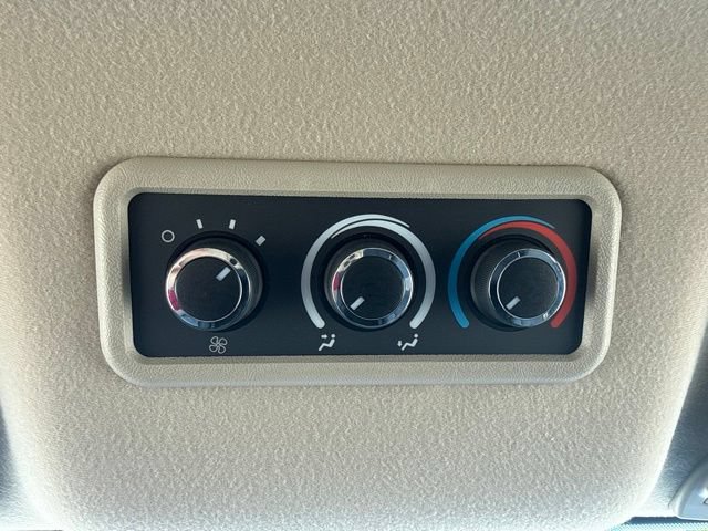 Used 2025 Chevrolet Express 3500 LS RWD image 28