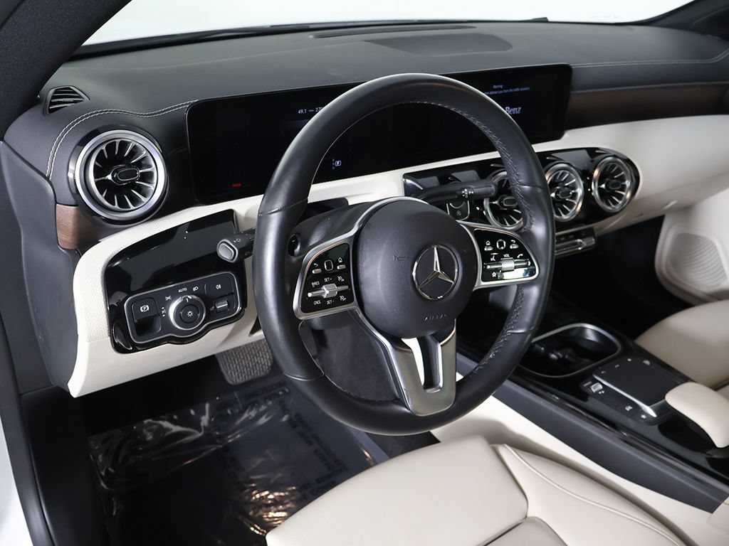 Used 2023 Mercedes-Benz CLA 250 4MATIC w/ Premium Package image 23