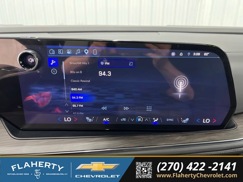 Used 2025 Chevrolet Suburban Z71 w/ Comfort Package AWD/4WD image 30