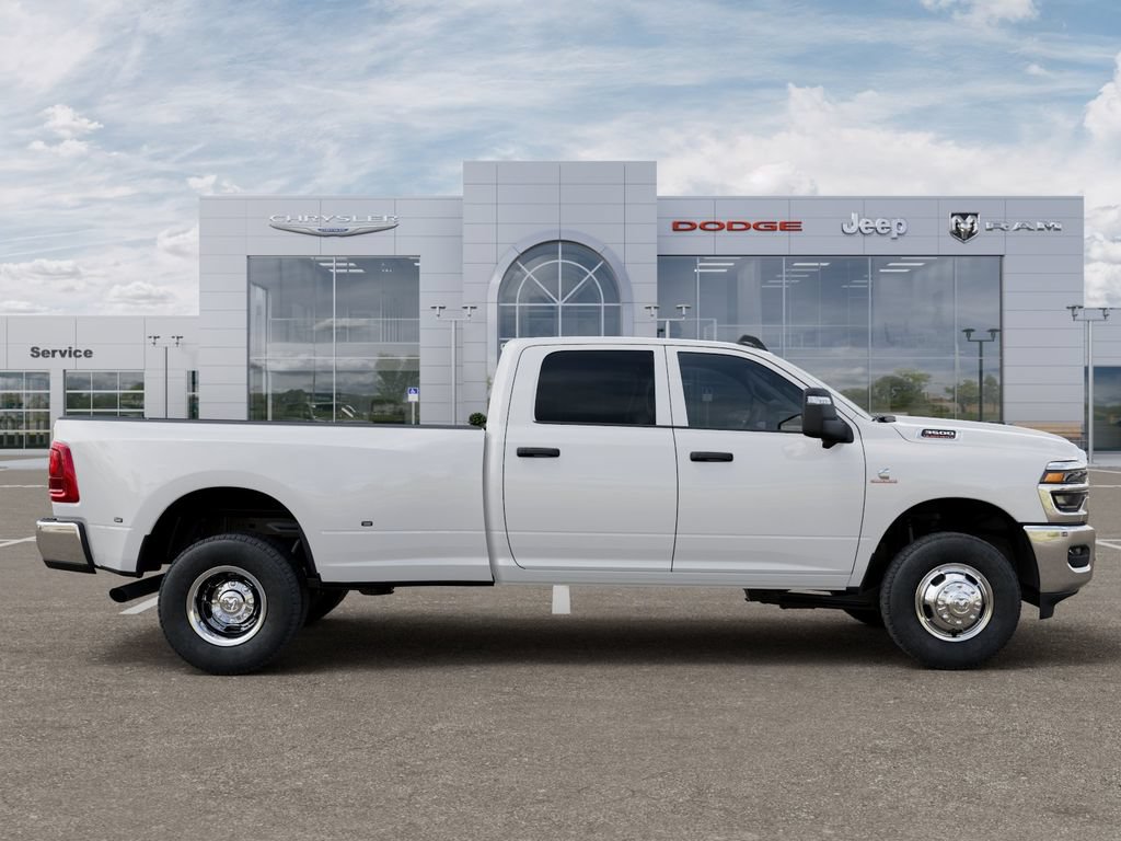 New 2026 RAM 3500 Tradesman AWD/4WD image 24