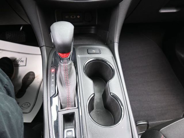 Used 2022 Chevrolet Equinox RS w/ LPO, Floor Liner Package image 10