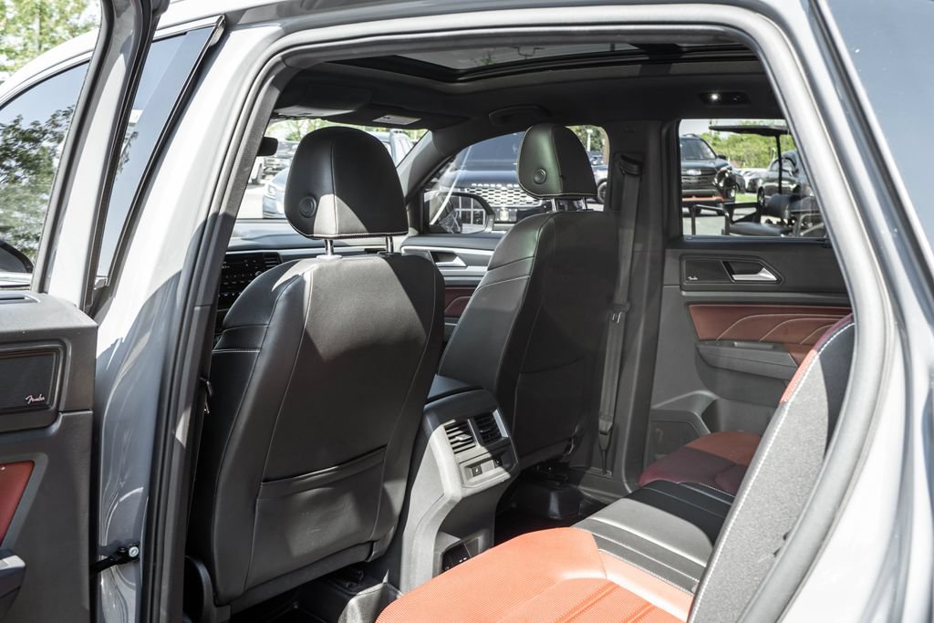 Used 2021 Volkswagen Atlas Cross Sport SEL Premium R-Line AWD/4WD image 25