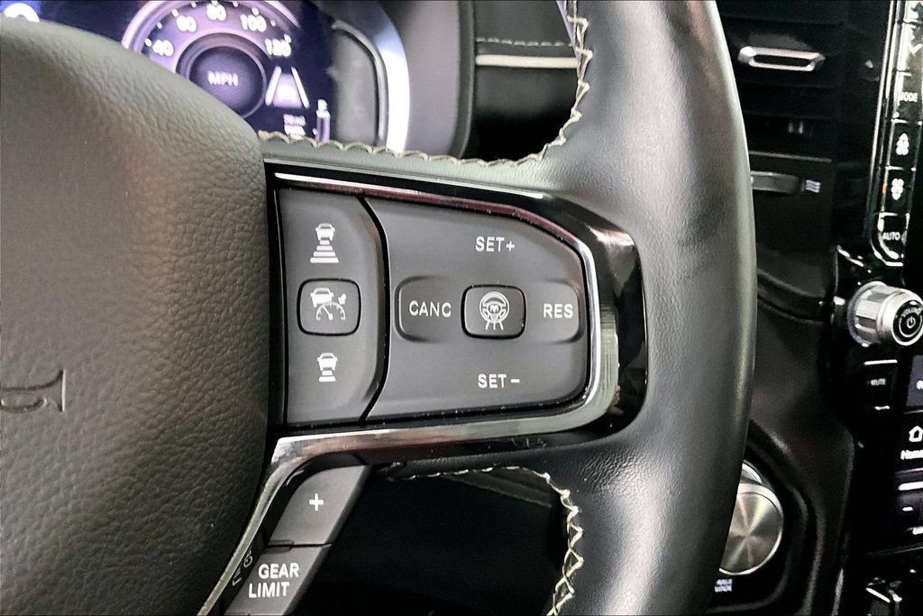 Used 2025 RAM 1500 Limited AWD/4WD image 19