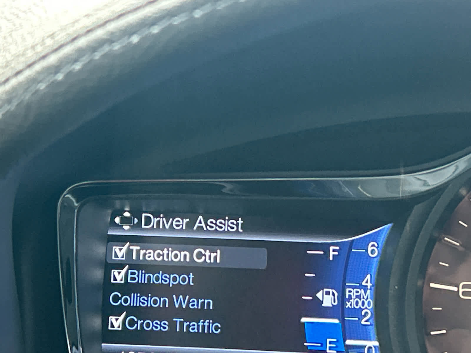 Used 2014 Lincoln MKX w/ Equipment Group 102A image 32