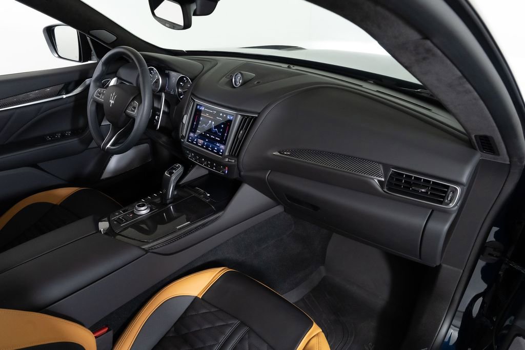 Used 2024 Maserati Levante Trofeo image 35