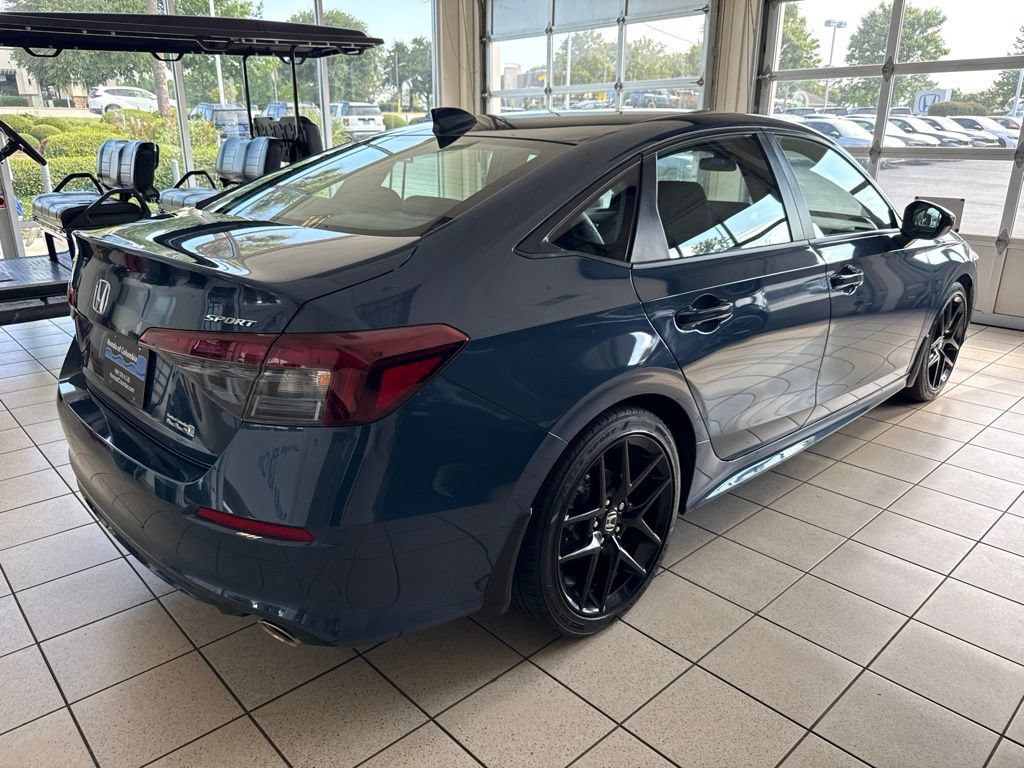 Used 2025 Honda Civic Sport image 2