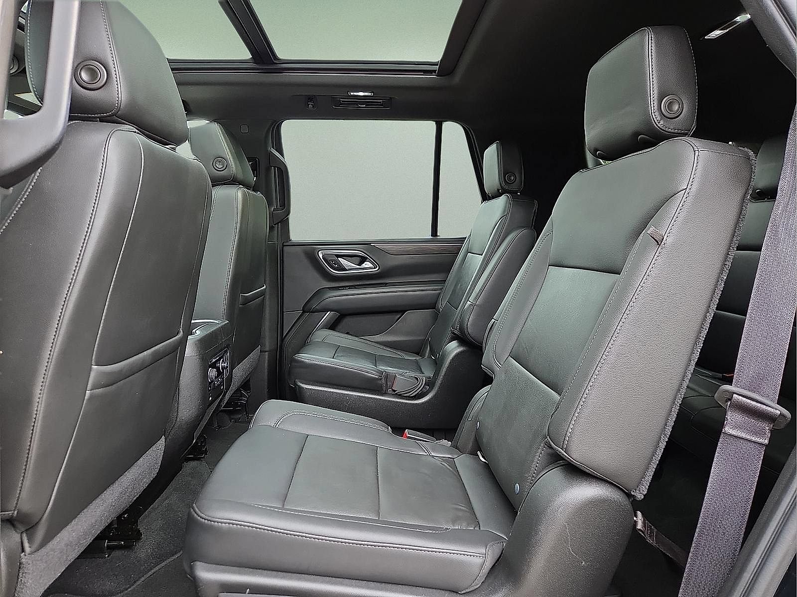 Used 2021 Chevrolet Tahoe Z71 w/ Z71 Signature Package AWD/4WD image 11