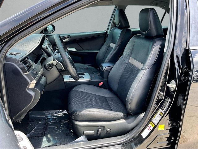 Used 2013 Toyota Camry SE FWD image 25