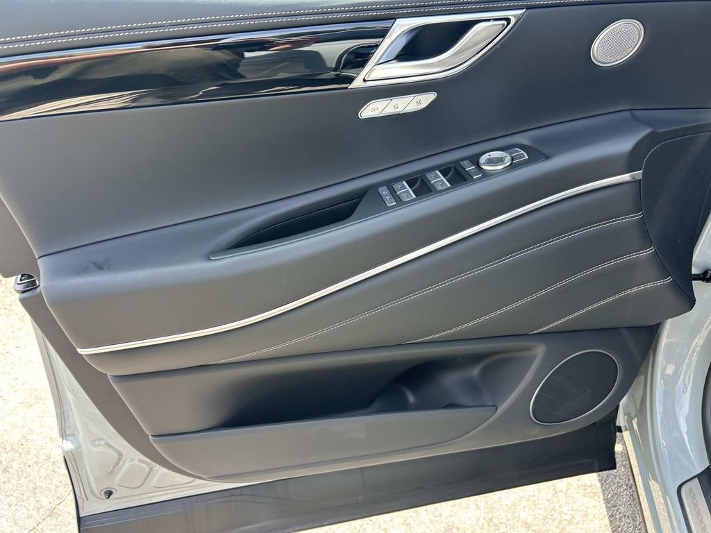 New 2027 Genesis GV80 2.5T AWD/4WD image 18