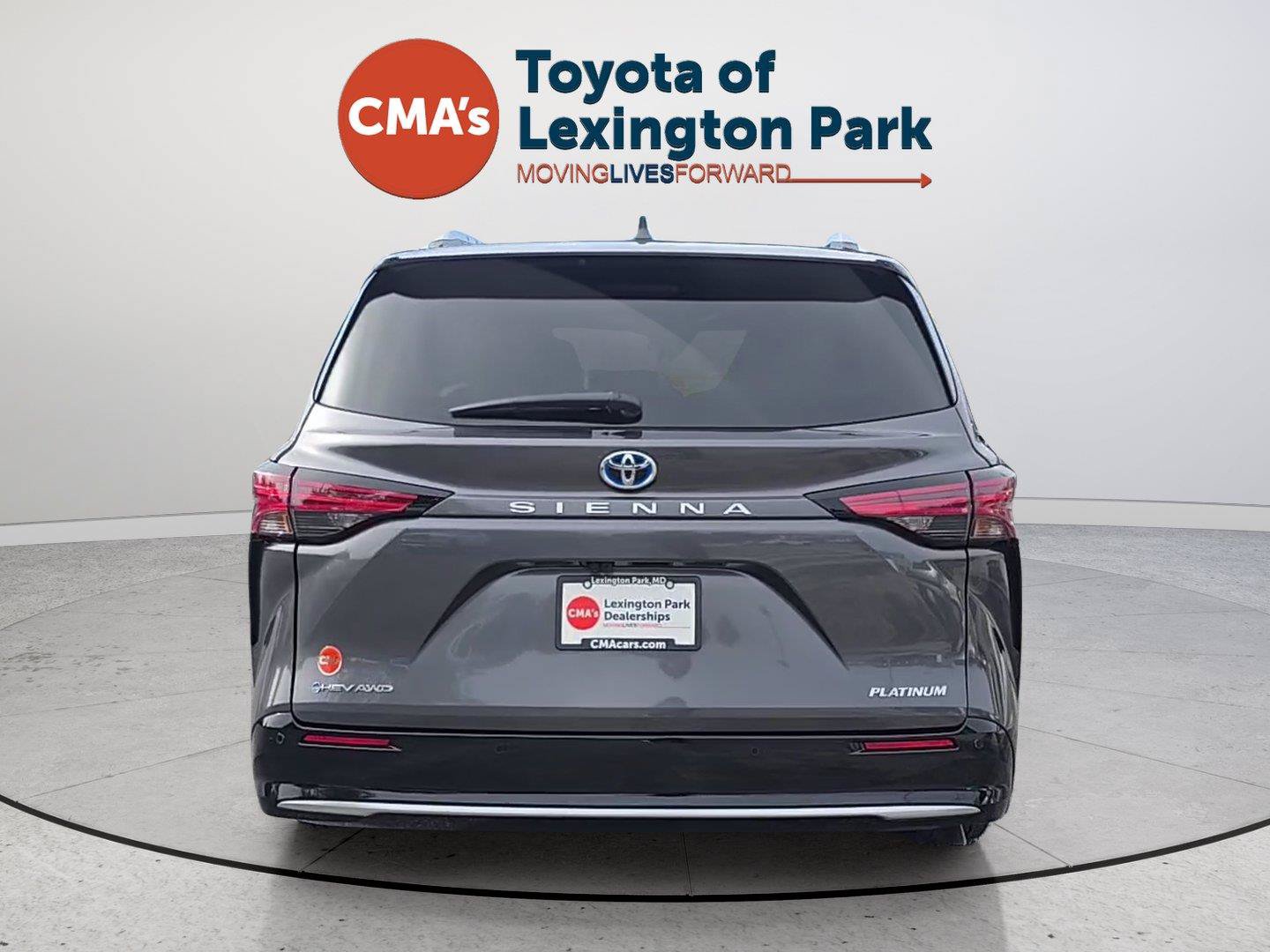 Used 2025 Toyota Sienna Platinum AWD/4WD image 4