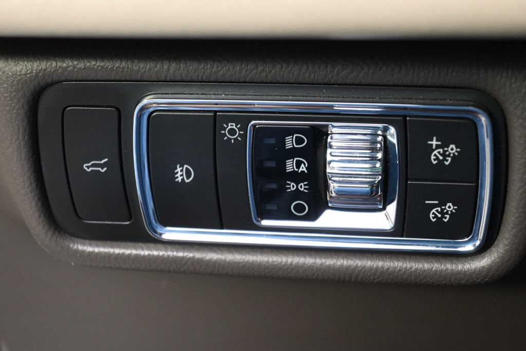 Used 2020 Lincoln Aviator Reserve w/ Equipment Group 202A AWD/4WD image 22