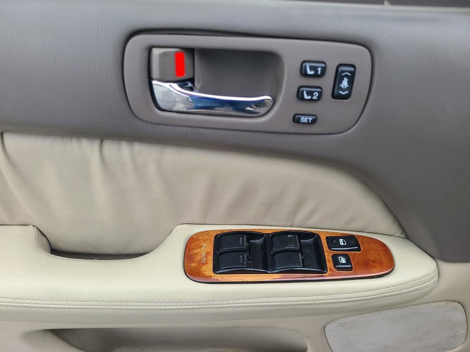 Used 1998 Lexus LS 400 RWD image 10