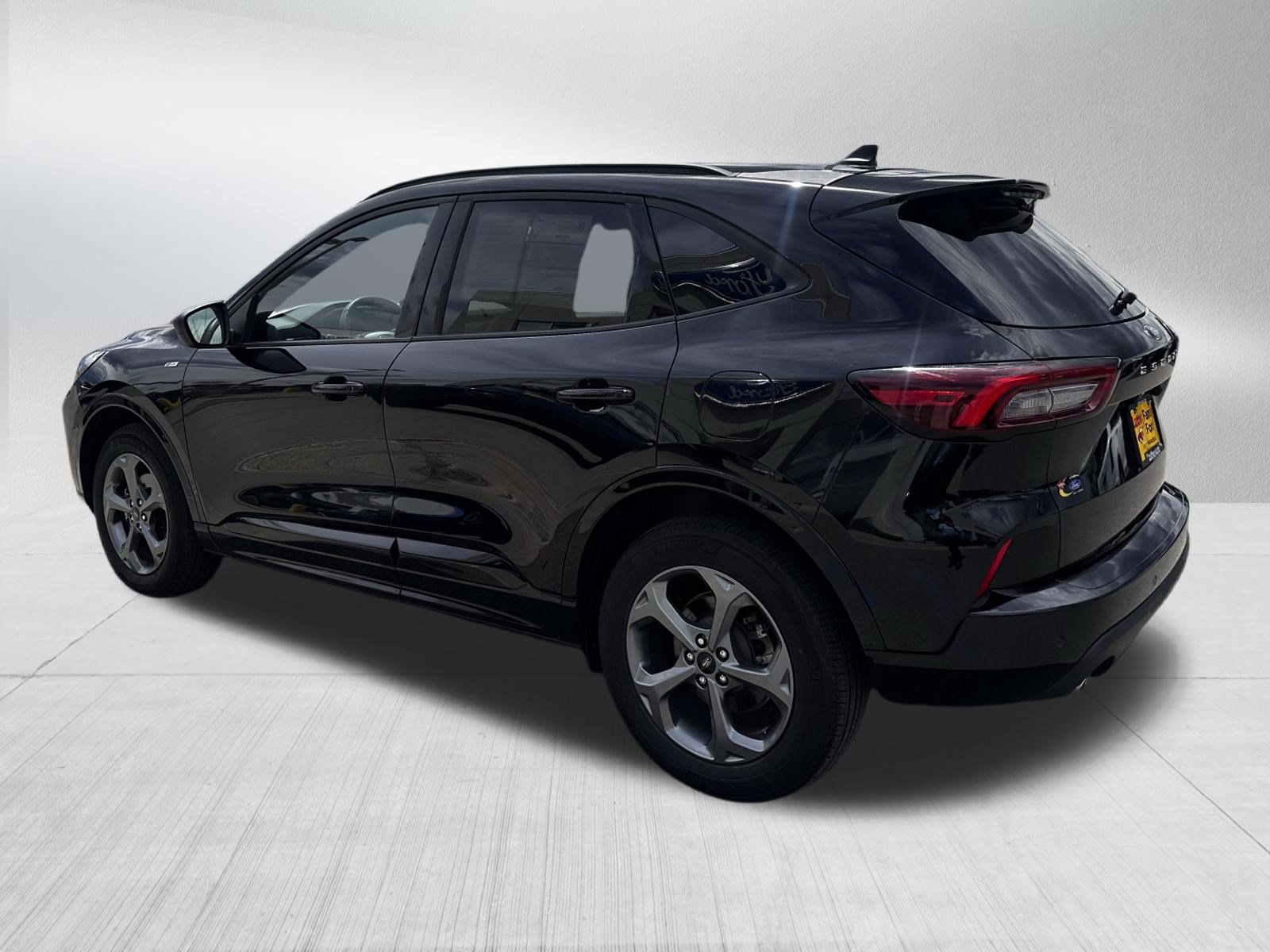 Certified 2024 Ford Escape ST-Line w/ Tech Pack #1 AWD/4WD image 5