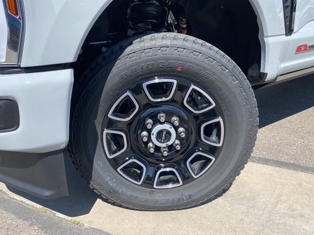 New 2026 Ford F350 4x4 Crew Cab Super Duty image 2